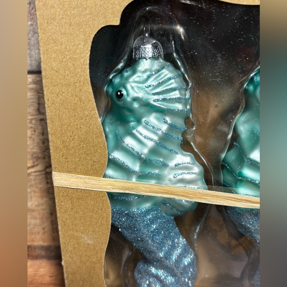 NEW Set of 3 Tommy Bahama Seahorse Christmas Glass Ornaments Green Glitter - Picture 2 of 7